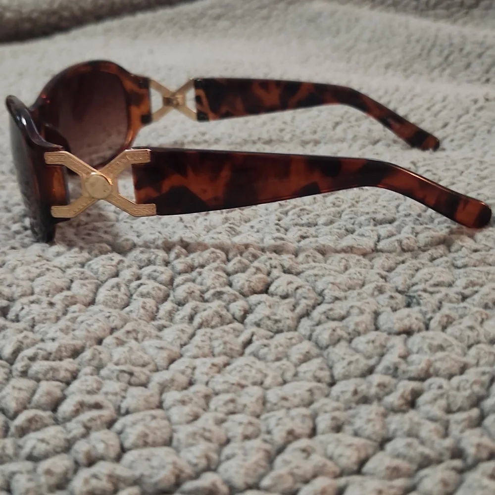 Women's Tortoiseshell Sunglasses